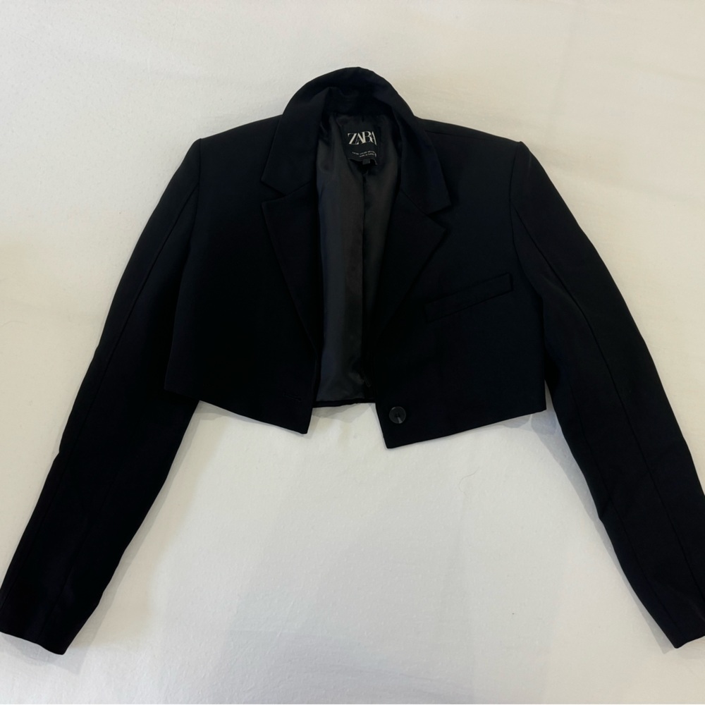 Cropped Black Blazer